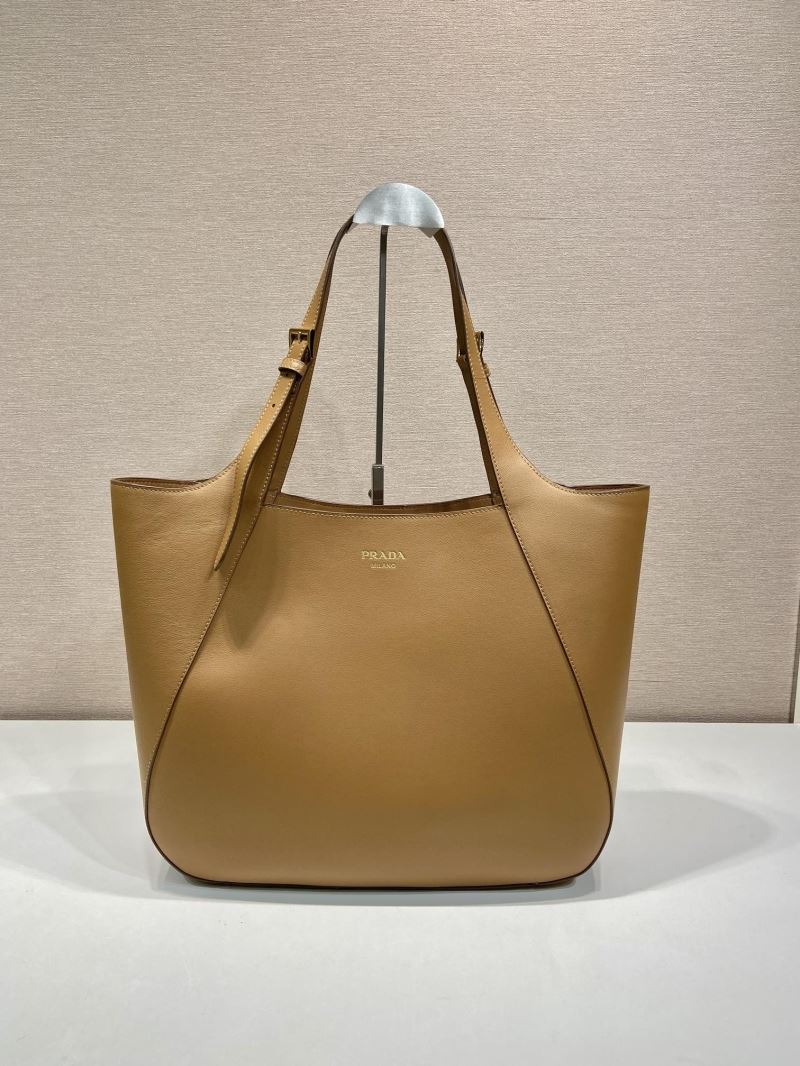 Pra*a tote bags